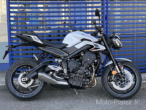 TRIUMPH Street Triple R location moto